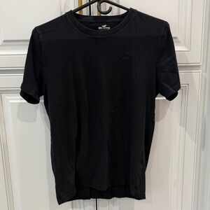 Hollister Men's Black Short Sleeve Tee